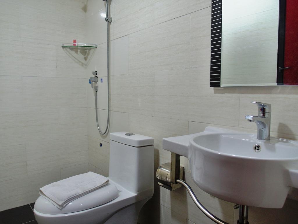 Classic Kinabalu Hotel Кота Кинабалу Екстериор снимка