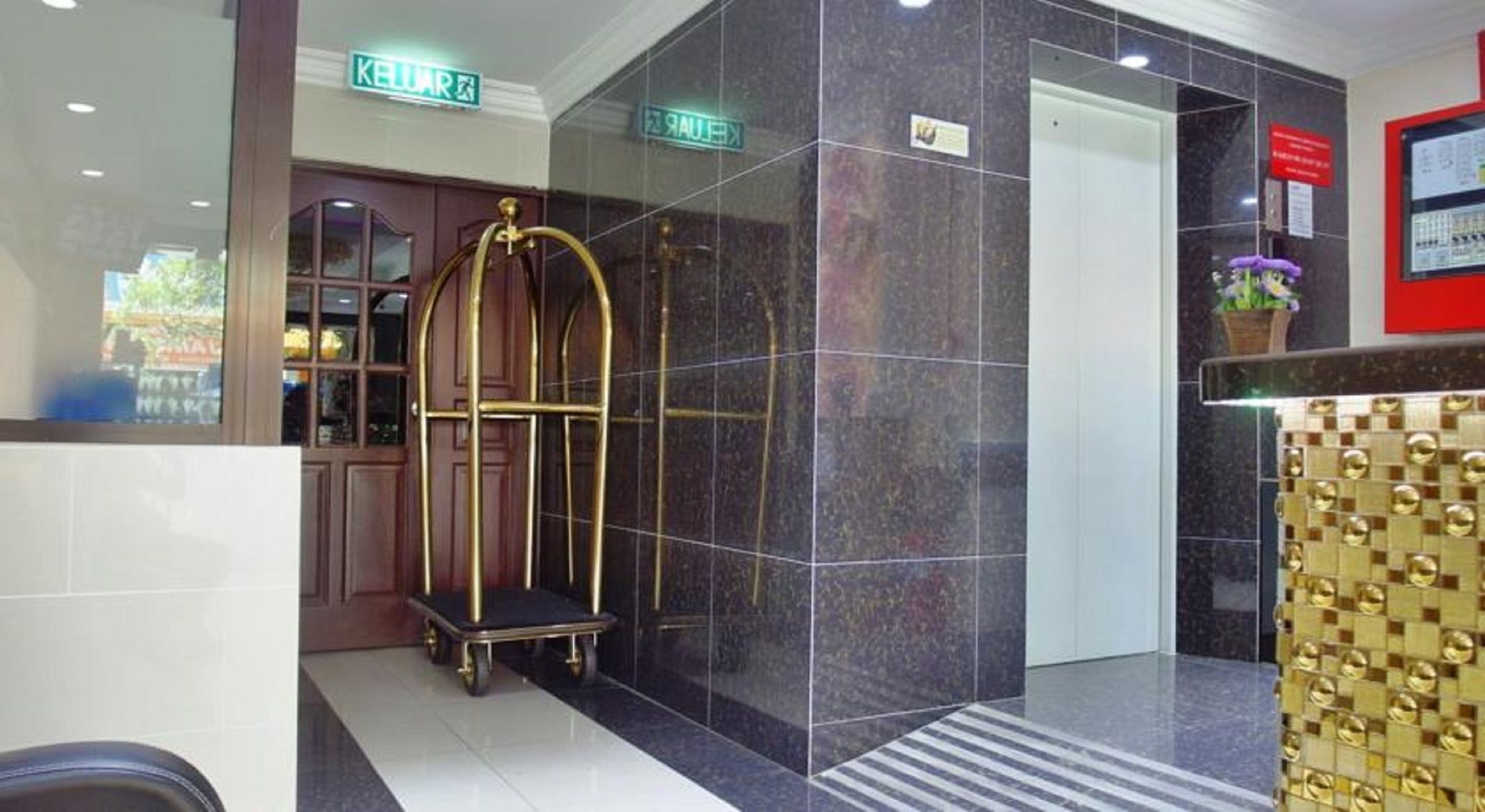 Classic Kinabalu Hotel Кота Кинабалу Екстериор снимка